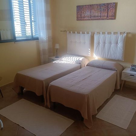 I Girasoli - Casa Alina Tresnuraghes Buitenkant foto