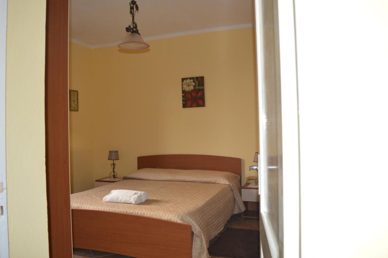 I Girasoli - Casa Alina Tresnuraghes Buitenkant foto